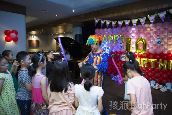 南京香松酒窖法式餐厅十岁女孩Hello kitty生日派对